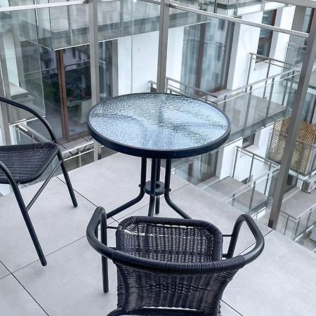 Comfortable 1-Room Apartment Close To The Center Varsovia Exterior foto