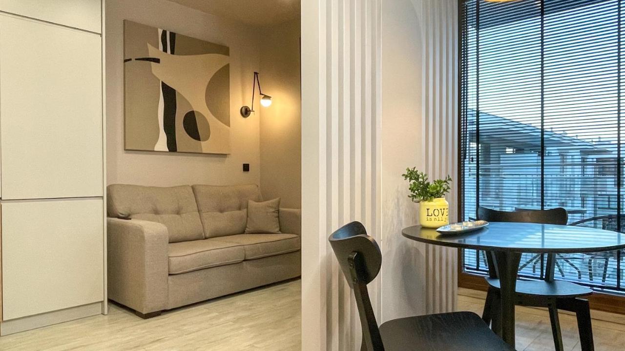 Comfortable 1-Room Apartment Close To The Center Varsovia Exterior foto